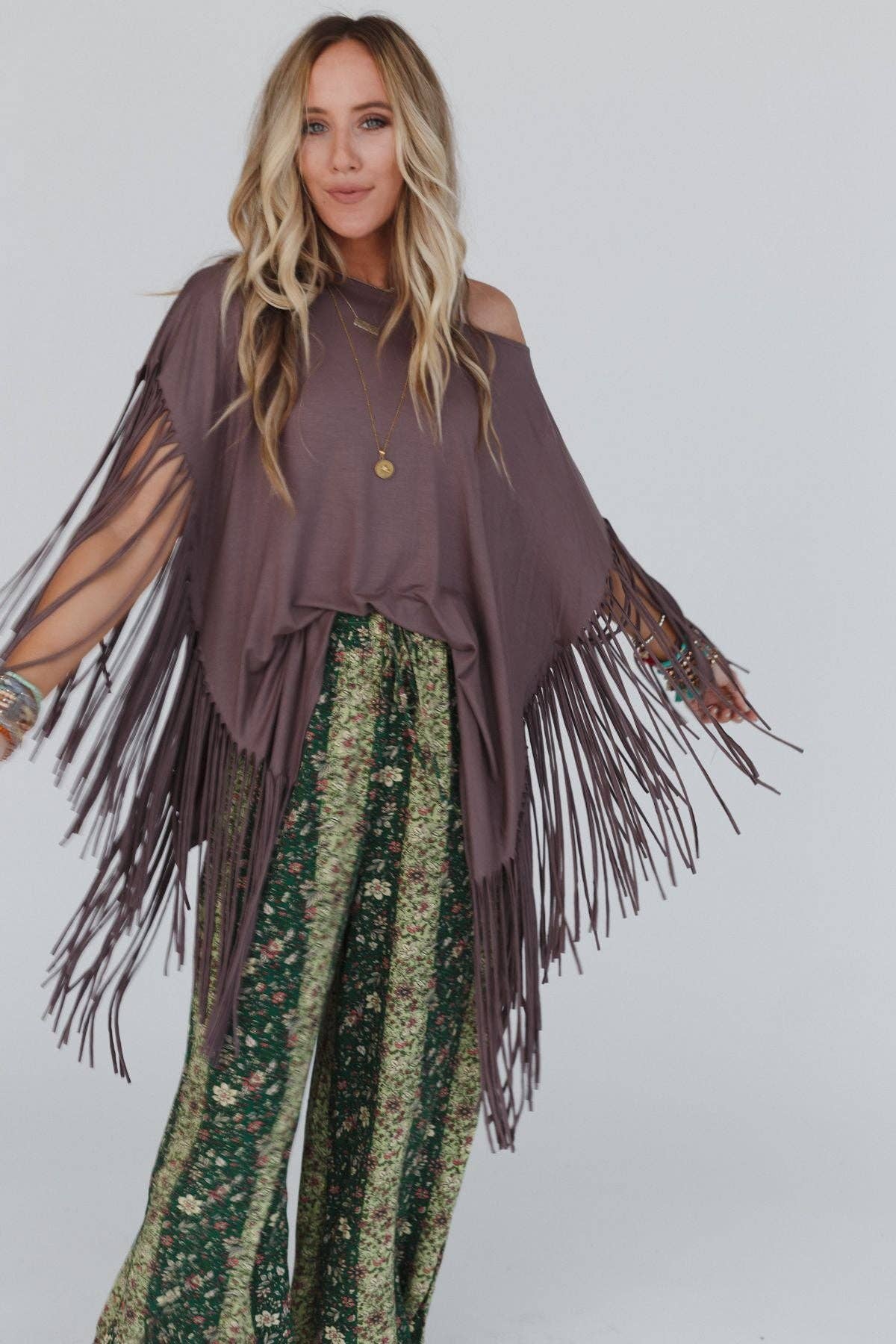 Western Showstopper Fringe Top - Mocha