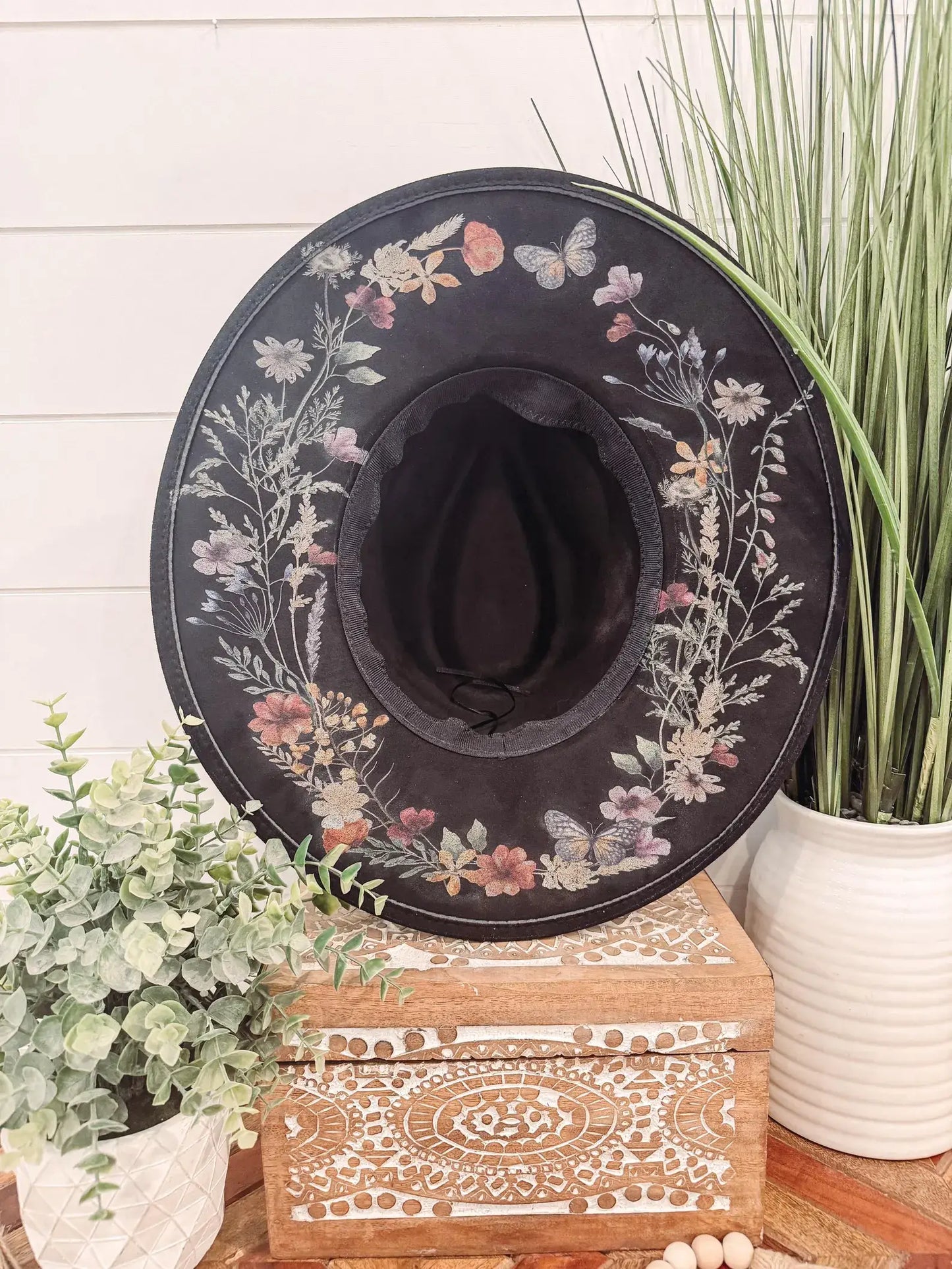 Willie & Dolly Designs - Floral Print Fedora Hat.