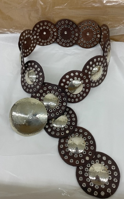 Genuine leather disc belt.