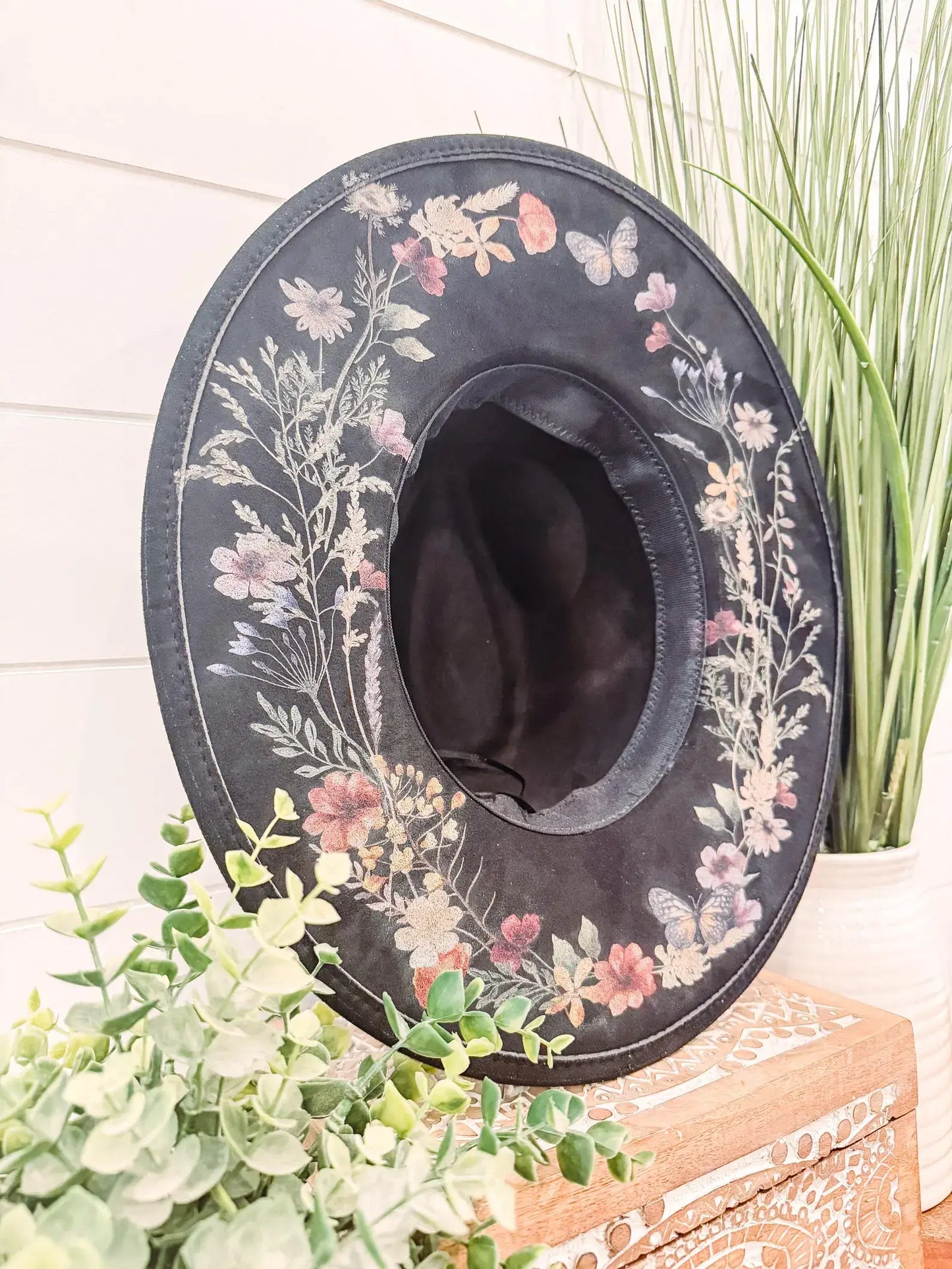 Willie & Dolly Designs - Floral Print Fedora Hat.