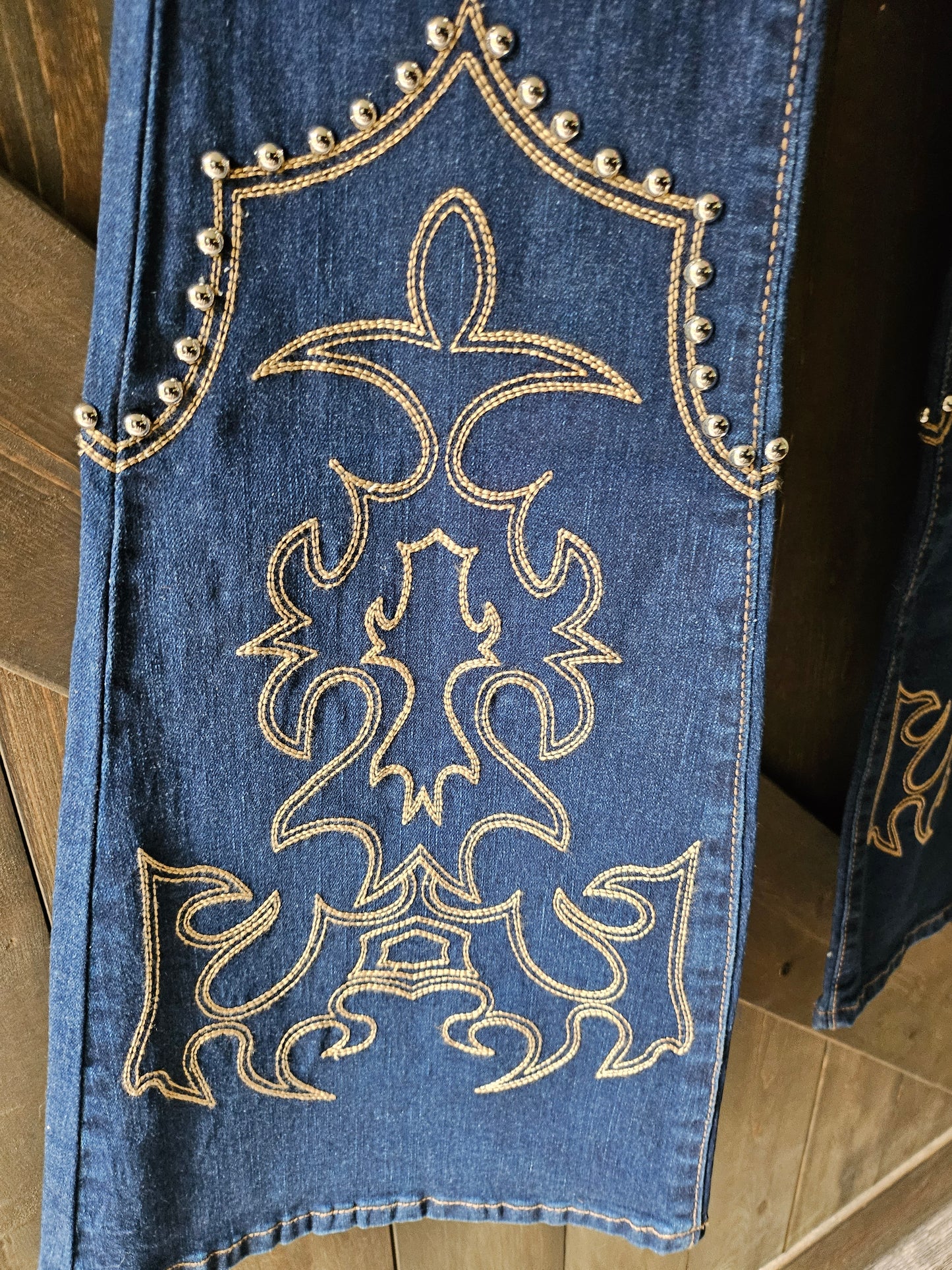 DARK BLUE  WESTERN  DENIUM JEANS WITH EMROIDERED BOOT STITCH AND STUD DETAIL